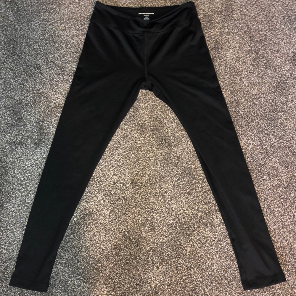Amazon Essentials black leggings